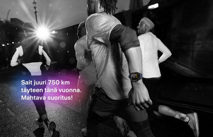 Mustavalkoinen kuva h?lkk??vist? ihmisist?, kuvan yll? olevassa tekstiss? lukee Sait juuri 750 km t?yteen t?n? vuonna. Mahtava suoritus!