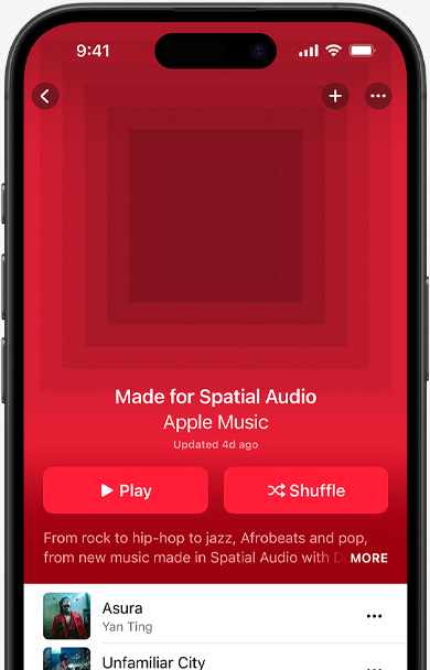 iPhone 螢?zāi)?，顯示 Apple Music app 中「空間音訊專區(qū)」歌單的封面插圖