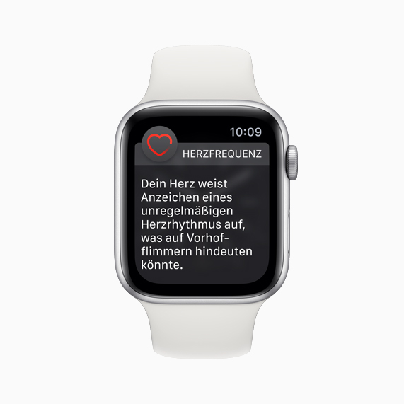 Apple Watch-Ziffernblatt mit Mitteilung über unregelm?ssigen Herzrhythmus.