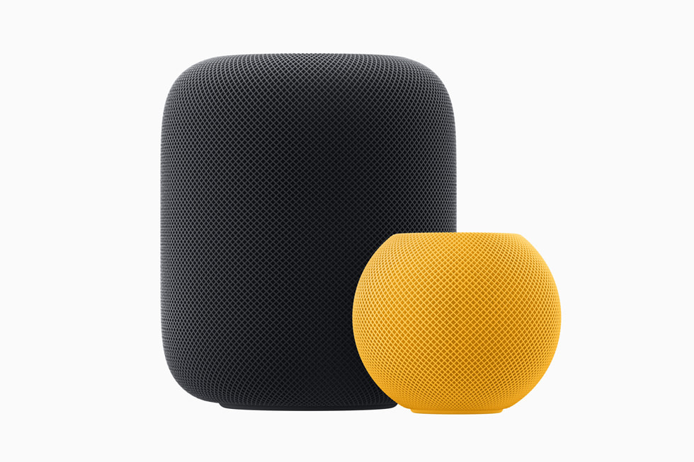 HomePod (2. nesil) ve HomePod mini beyaz arka planda g?steriliyor.