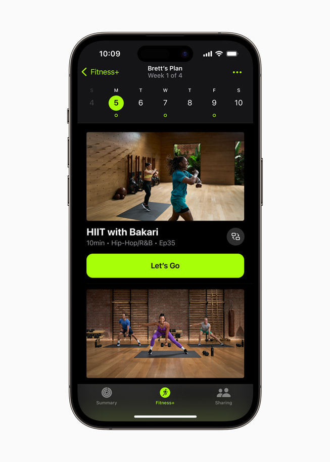 iPhone 14 Pro menampilkan Rencana Khusus untuk olahraga di Apple Fitness+.