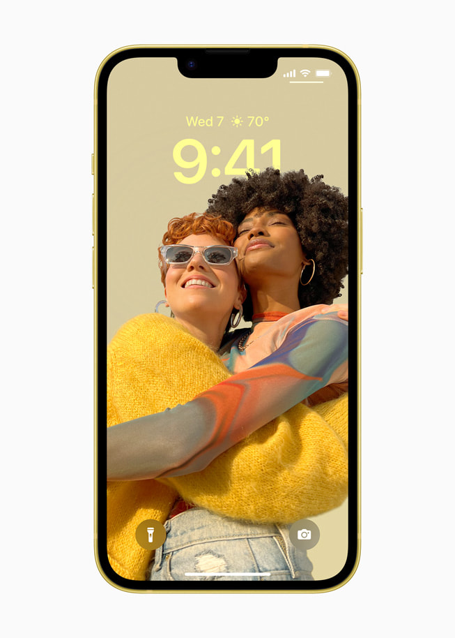 Màn Hình Khóa(chǎn) tùy ch?nh hi?n th? trên iPhone.