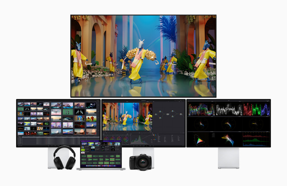 MacBook Pro’ya ba?l? birden fazla Pro Display XDR ve bir 4K TV g?steriliyor.