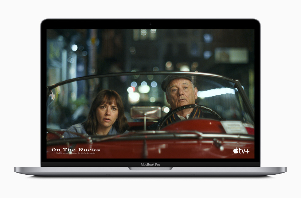 MacBook Pro’da “On the Rocks” adl? film g?rüntüleniyor.