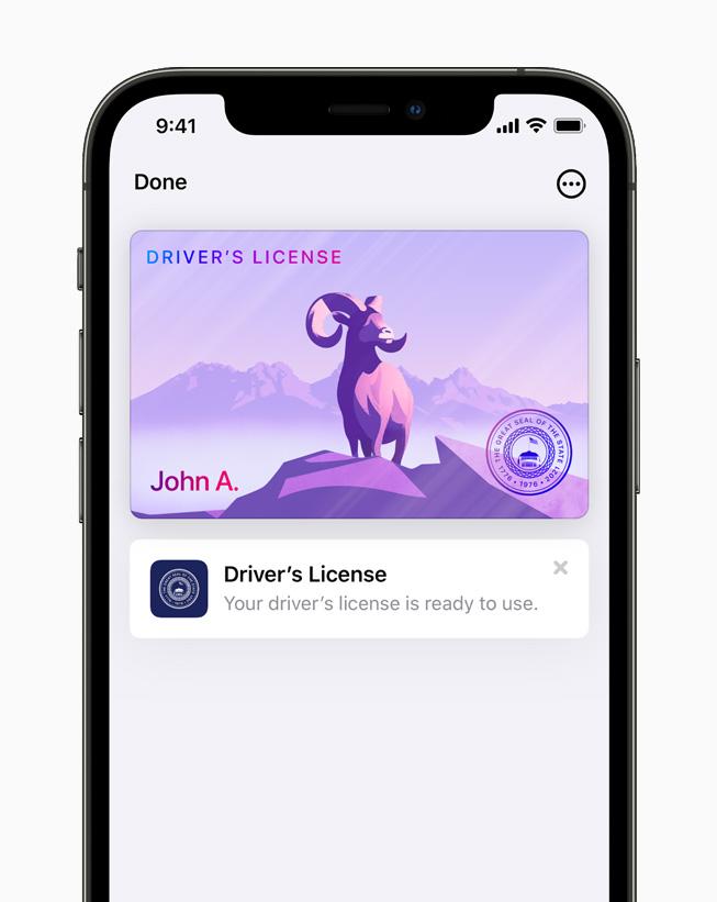 iPhone 12 Pro’daki Apple Wallet’ta dijital bir eyalet kimli?i g?steriliyor.