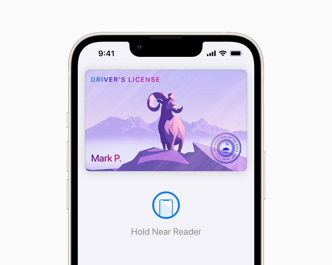 Yld?z ????? renginde, iOS 15 yüklü bir iPhone 13’te Wallet uygulamas?nda bir sürücü belgesi g?steriliyor.