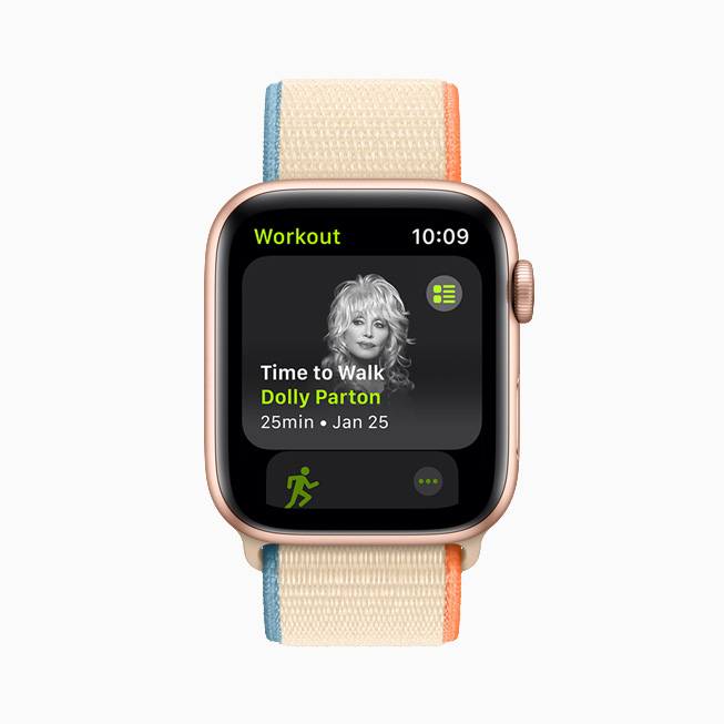 Dolly?Parton à?l’écran d’une Apple?Watch.