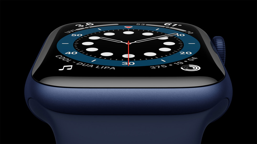 Apple Watch Series 6 藍(lán)色鋁金屬錶殼特寫。