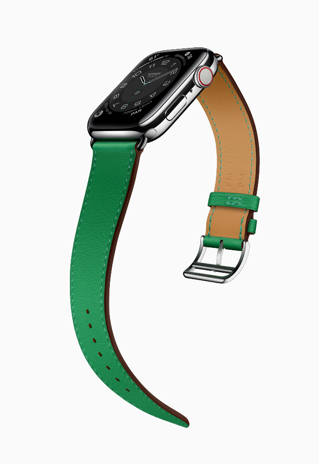 Apple Watch Hermès 搭配竹綠色錶帶。