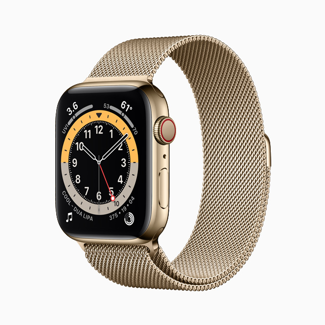 Apple Watch Series 6 搭配金色不銹鋼錶殼。 
