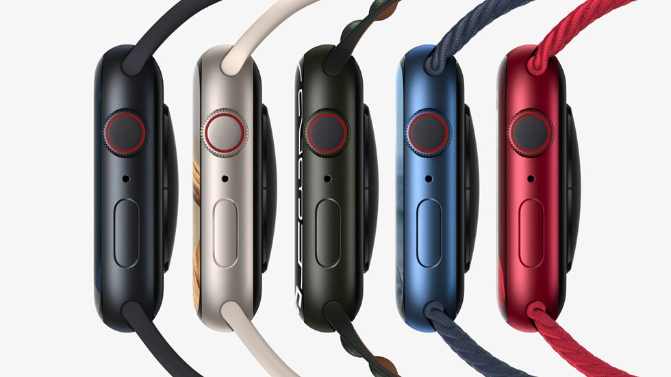 Apple Watch Series 7; gece yar?s?, y?ld?z ?????, ye?il, yeni mavi ve (PRODUCT)RED renkleriyle g?steriliyor.