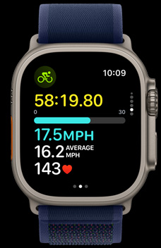Apple Watch Ultra 2 viser, hvor hurtigt en person k?rer p? cykel.